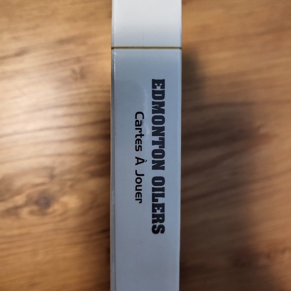 Edmonton Oilers Playing Cards (Older)- Brand New and Sealed! - Picture 4 of 5